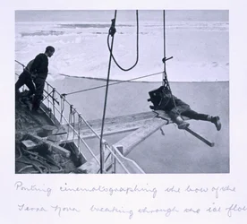 Ponting cinematographing the bow of the 